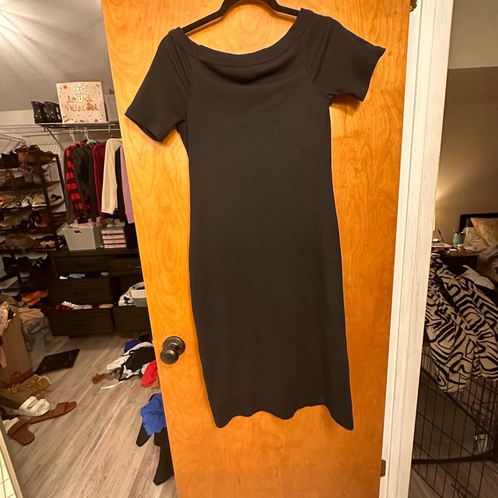 Universal Threads Boat Neck NWOT
